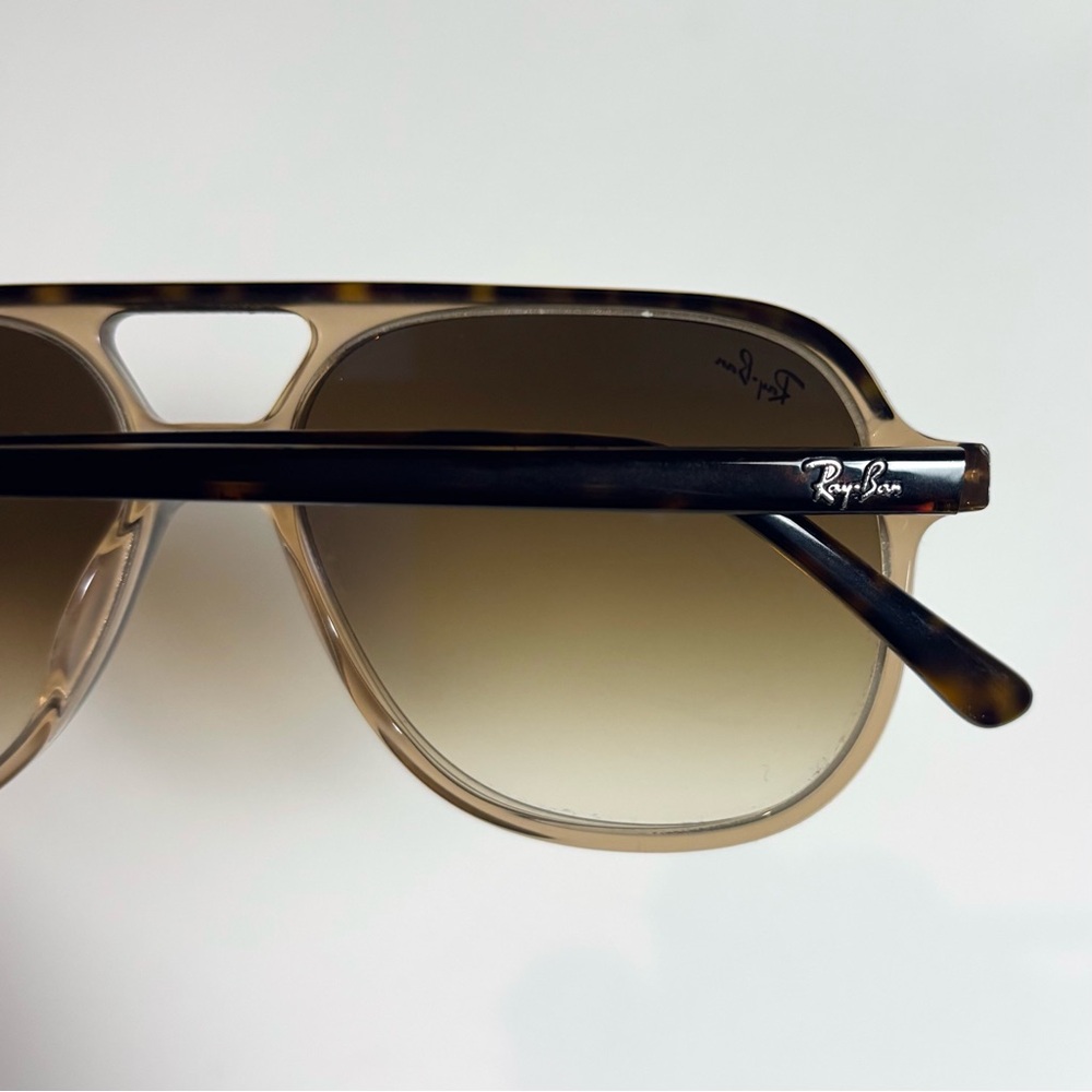 Ray-Ban Bill Polished Havana On Transparent Brown
Light Brown Gradient 80s Inspo - Picture 8 of 11
